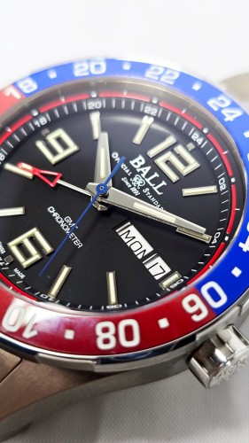 Zegarek Ball Roadmaster Marine GMT Titanium DG3030B-S4C-BK (DG3030BS4CBK)
