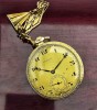 Używany, złoty (14k) zegarek kieszonkowy DOXA pięknie zdobiony z dewizką