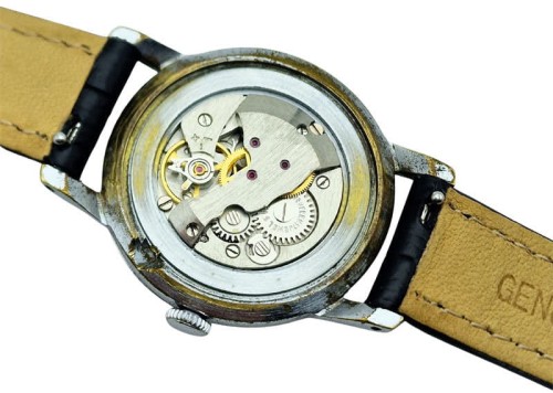 Niezawodny mechanizm Zaria 17 jewels – serwis zegarków Kraków, jakość i precyzja