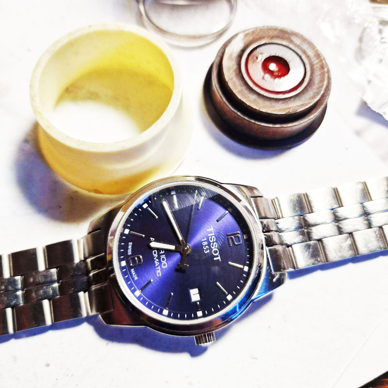 SERWIS MECHANIZMU ZEGARKA MECHANICZNEGO TISSOT - PRZED