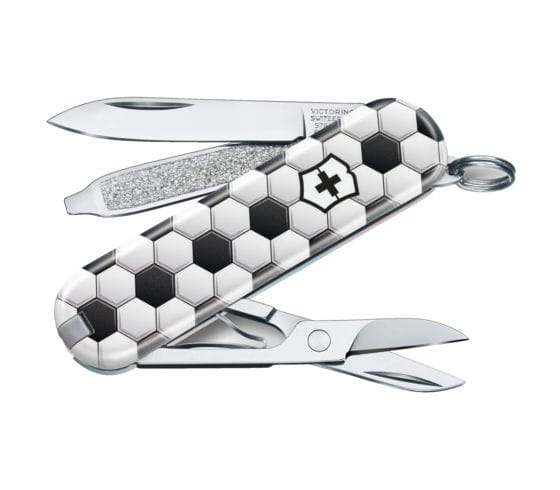 Nóż Victorinox Classic 0.6223.L2007 Limited Edition 2020  Mały scyzoryk zainspirowany wątkiem „Sporty świata” 06223L2007