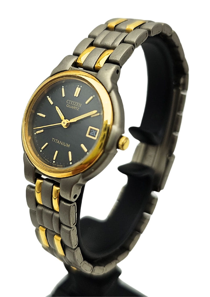 Damski UŻYWANY TYTANOWY CITIZEN ze złoconymi  elementami