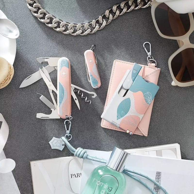 Nóż Victorinox CLASSIC SD PARIS STYLE 0.6223.E221 (06223E221)