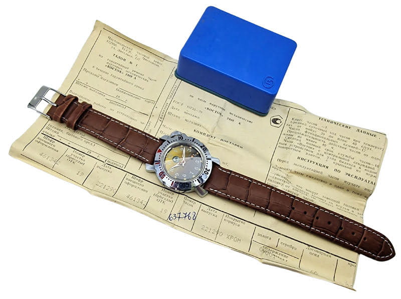 FABRYCZNIE NOWY NIEUŻYWANY WOSTOK KOMANDIRSKI Z 1990 ROKU!