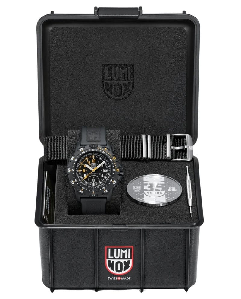 Luminox Heritage RECON Point Man XL.8825.H.SET Box