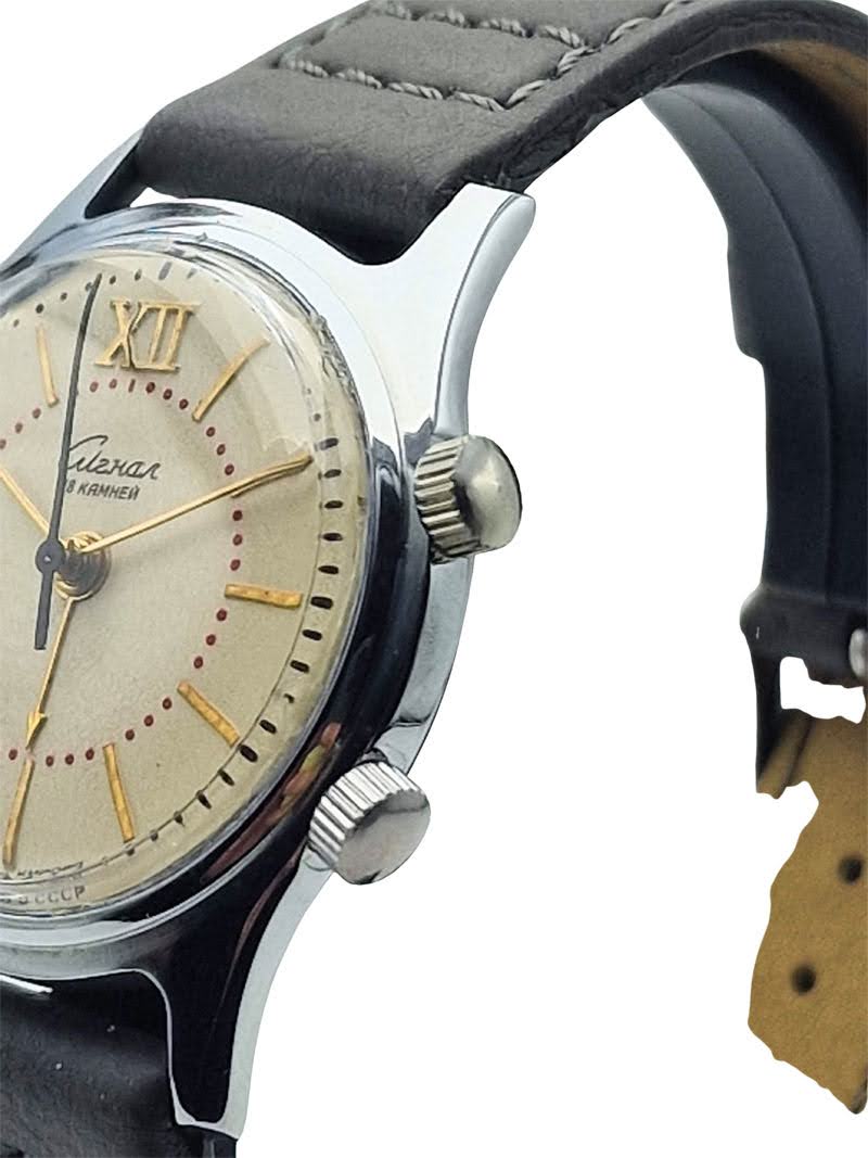 Piękny Sygnał (Сигнал) 18 kamieni - idealny stan!