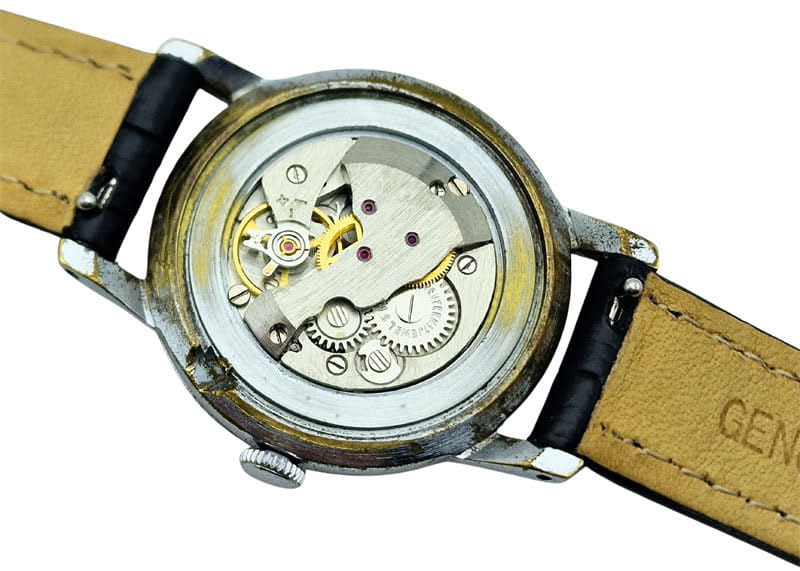 Niezawodny mechanizm Zaria 17 jewels – serwis zegarków Kraków, jakość i precyzja