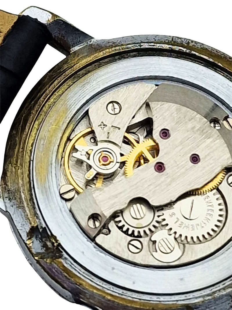 Niezawodny mechanizm Zaria 17 jewels – serwis zegarków Kraków
