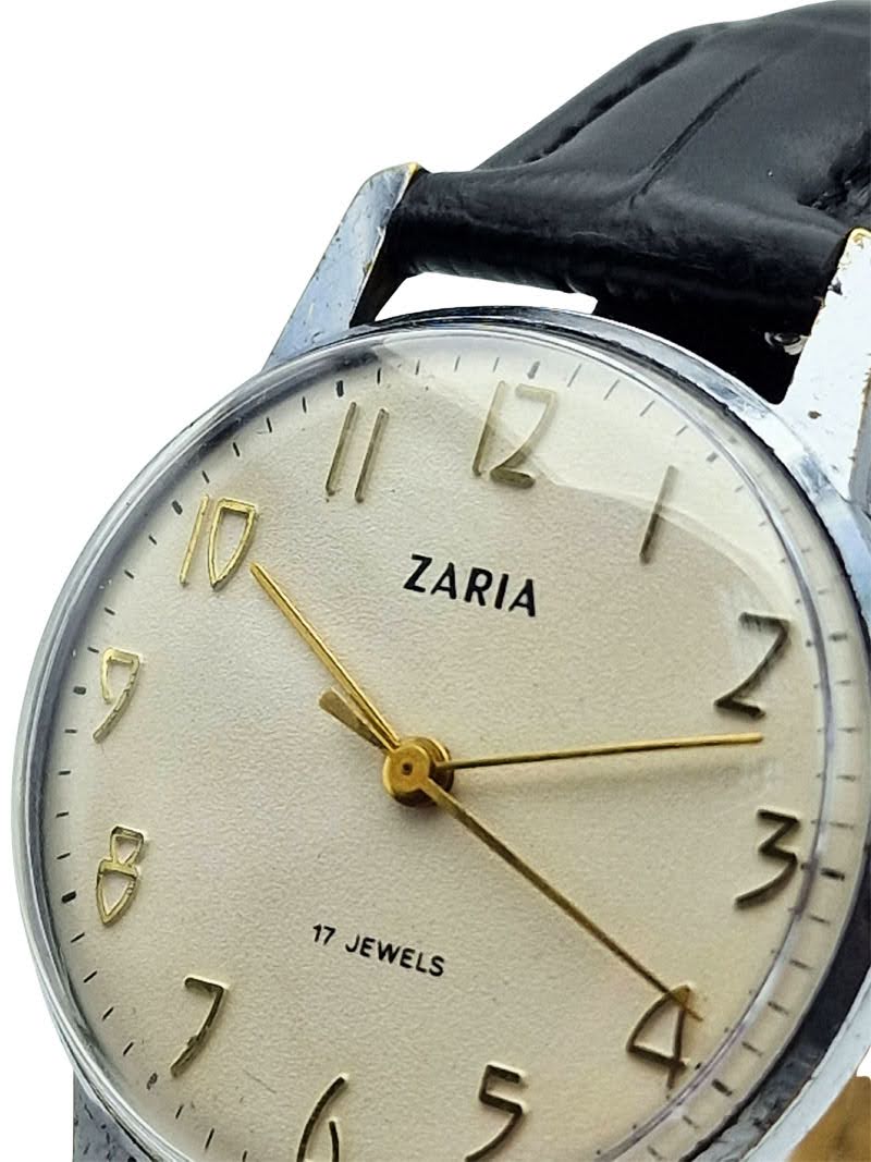 Zaria 17 jewels – unikatowy zegarek vintage z tarczą w kolorze szampana